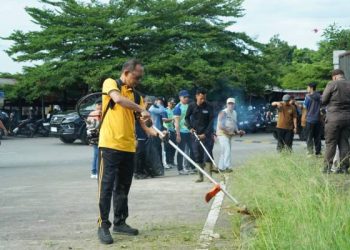 Bertempat di Stadion GBLA, Polda Jabar Laksanakan Apel Pagi Gabungan dan Bersih Bersih / Korve Massal
