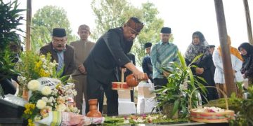 Bupati Garut Ziarah ke Makam Bupati Terdahulu