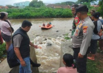 Polsek Garut Kota Lakukan Pencarian Bocah Hanyut di Sungai Cimanuk