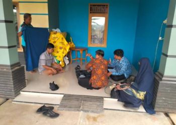 Ramadan Tak Menghalangi Layanan, Tim Disdukcapil Ciamis Jemput Bola Rekam Warga Sakit dan Disabilitas di Tiga Desa