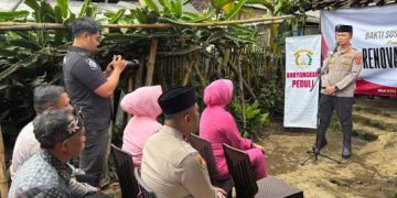 Polres Cimahi Gelar Baksos Renovasi Rutilahu di Cisarua