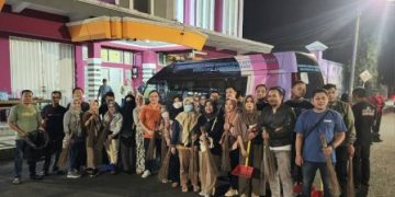 Gotong Royong Disdukcapil Ciamis Bersihkan Kota di Akhir Pekan, ASN Turun Langsung Jadi Teladan