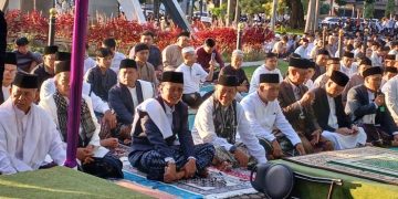 Lautan Jamaah di Alun-Alun Ciamis, Bupati Herdiat Shalat Ied Bersama Warga dan Serukan Persatuan