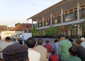 Khotib Idul Fitri : Bukan Sekedar Budaya, Idul Fitri Hari yang Agung