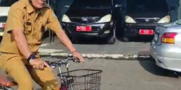 Bersepeda Jadi Pilihan, Kabid Perdagangan Ciamis Tunjukkan Gaya Hidup Sederhana