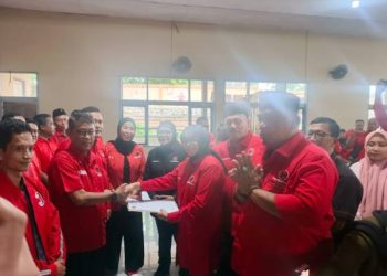 PDIP Konsolidasi Total di Ciamis, Penyerahan SK DPC 2025–2030 Disertai Aksi Sosial