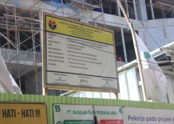 Proyek UPI Purwakarta Diduga Abaikan K3, Pekerja Alami Kecelakaan  Kepala Robek Dijahit 10 Jahitan