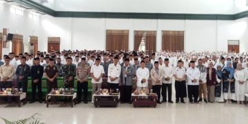 Bupati Herdiat Bekali Calon Jemaah Haji Ciamis, Ingatkan Kesehatan dan Doa di Tengah Tensi Global