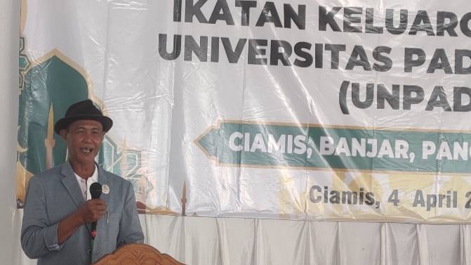Foto : Ketua Panitia kegiatan silaturahmi IKA UNPAD Cibandar Ir. H. Kuswara Suwarman, M.Sc.