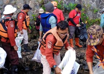Ratusan Pramuka Ciamis Turun ke Sungai Cileueur, Perkuat Aksi Lingkungan di Momentum HPN 2026