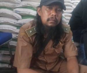 Bantuan Pangan Nasional Telah Disalurkan Kepada KPM di Desa Tambakbaya Kecamatan Cisurupan Garut