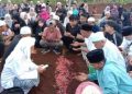 Suasana Haru Iringi Pemakaman Korban Pengeroyokan  Sekelompok Preman di Purwakarta
