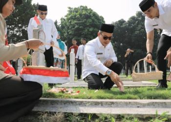 Bupati Kang DS Ziarah Hari Jadi ke 385 Kabupaten Bandung