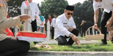 Bupati Kang DS Ziarah Hari Jadi ke 385 Kabupaten Bandung