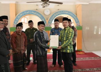 Bupati Bandung  Letakkan Batu Pertama Masjid Paseh, Penuhi Harapan Warga Dua Tahun Lalu
