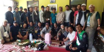 Sadudulur  Cilokotot Tepung Lawung Halbi Besok  Mengenang Masa Lalu di Rumah H. Oos Rahmat Kosasih