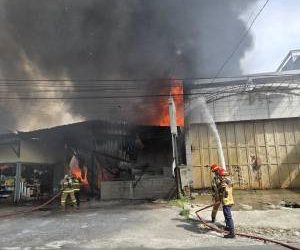 Toko Besi dan Mebel di Garut Ludes Terbakar, Kerugian Capai Rp2 Miliar