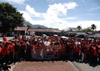 Memperingati Hari Buruh Internasional, Semua Buruh di Garut Geruduk Dilingkungan Setda