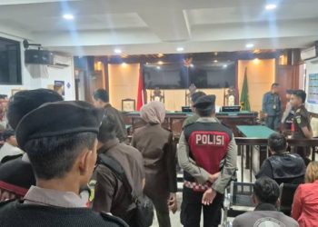 Pastikan Situasi Tetap kondusif Sat Samapta Lakukan Penjagaan Ketat  Sidang Vonis Kasus  Pembunuhan di PN Purwakarta