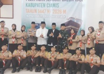 Pramuka Ciamis Ambil Peran, Bantu Tertibkan Pelepasan Jemaah Haji di Islamic Center