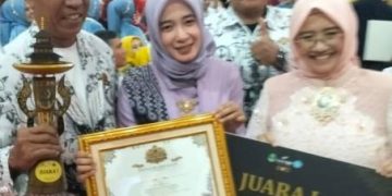 Gedung Pakuan Jadi Saksi, PGRI Ciamis Tampil Memikat dan Bawa Pulang Juara