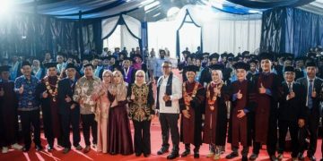 Wisuda STIT Lakbok Dihadiri Wamenkop RI dan Sekda Ciamis, Lulusan Diminta Siap Bersaing