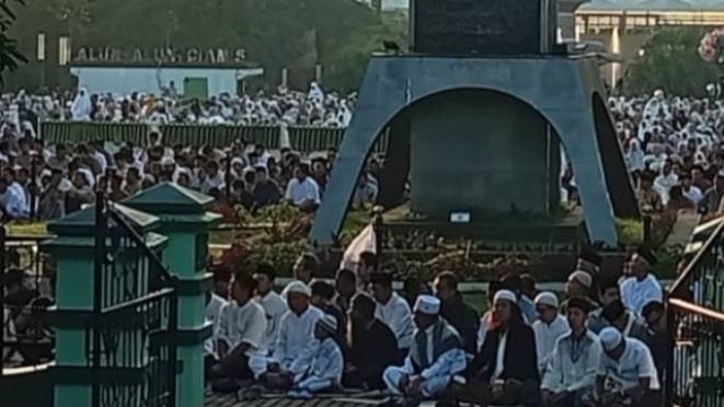 Pemkab Ciamis Gelar Shalat Idul Adha, Alun Alun Berubah Jadi Lautan Jamaah