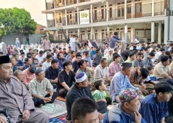 DKM Al-Haq Gelar Sholat Idul Adha di Halaman Sekolah Al-Haq, Khotib: Kurban Hakikatnya Menyembelih Sombong, Kikir, Ego, dan Cinta Dunia