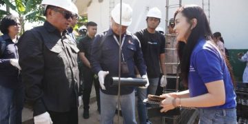 Bupati Garut Menghadiri Prosesi Peletakan Bata Plastik Daur Ulang di Bangunan SDN 3 Sukanegla