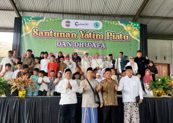 10 Muharram Momentum Tebar Kepedulian Desa Cimari, Puluhan Yatim Piatu dan Dhuafa Terima Santunan