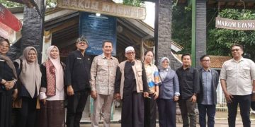 Kadisbud Kabupaten Bandung Dampingi Kunker Pansus XII DPRD Provinsi Jawa Barat ke Kampung Adat Mahmud