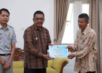 Bupati Bersama Jasa Raharja Serahkan Santunan Kepada Ahli Waris Korban Laka Lantas