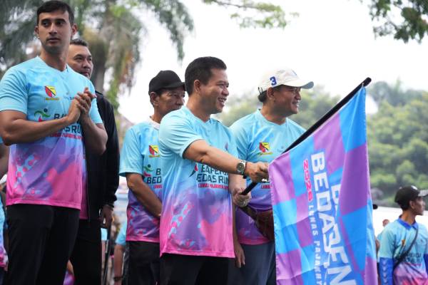 Lepas “Bapenda Bedas Run ” Bupati Bandung Ajak Warga Taat Pajak