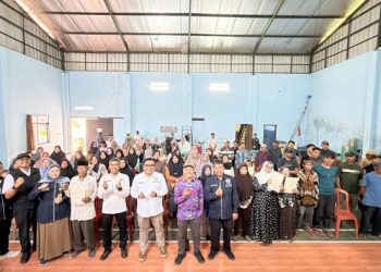 Serahkan Sertipikat PTSL di Desa Ancolmekar. Kakan BPN Kabupaten Bandung: Sertipikat PTSL Elektronik Syah dan Miliki Kekuatan Hukum