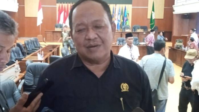 Harga Ayam Terdesak H. Komar Ingatkan Poultry dan Broker Satu Rantai, Peternak Rakyat Jangan Jadi Korban Persaingan Harga