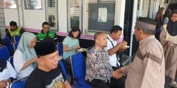 Jumat Berkah Dinsos Ciamis, Wujud Kepedulian Keluarga Besar Dinas Sosial Hadirkan Makan Bersama Gratis bagi Masyarakat