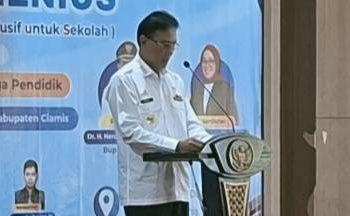 ASN Mengantuk Saat Acara OJK, Bupati Herdiat Langsung Beri Teguran