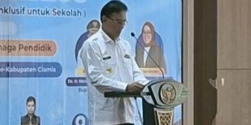 ASN Mengantuk Saat Acara OJK, Bupati Herdiat Langsung Beri Teguran