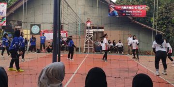 Foto : Turnamen Bola Voli Putri yang digelar PHBN Kelurahan Cigembor dalam rangka HUT Kemerdekaan RI ke-81 di lapang RVC 03 Rungki Cigembor. Minggu (02/08/2026)