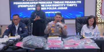 Kabid Humas Polda Jabar : Jaringan Penipuan Online ‘Pancasona Family’ di Sulsel, Berhasil Dibongkar, 12 Orang Jadi Tersangka.