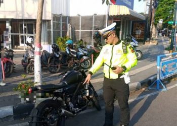 Dalam Rangka Menjaga Kamseltibcarlantas, Satlantas Polres Garut Melaksanakan Penindakan Terhadap Kendaraan Yang Menggunakan Knalpot Brong