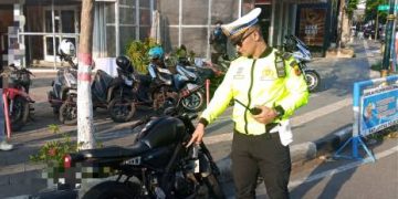 Dalam Rangka Menjaga Kamseltibcarlantas, Satlantas Polres Garut Melaksanakan Penindakan Terhadap Kendaraan Yang Menggunakan Knalpot Brong