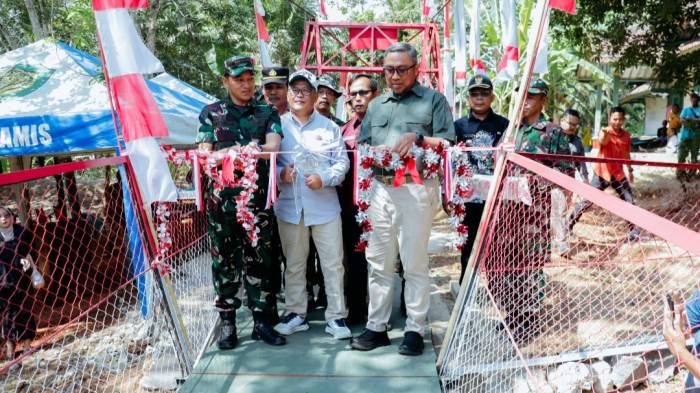 Diresmikan! Jembatan Perintis Garuda Pangkas Akses Warga Sidaharja-Kutawaringin