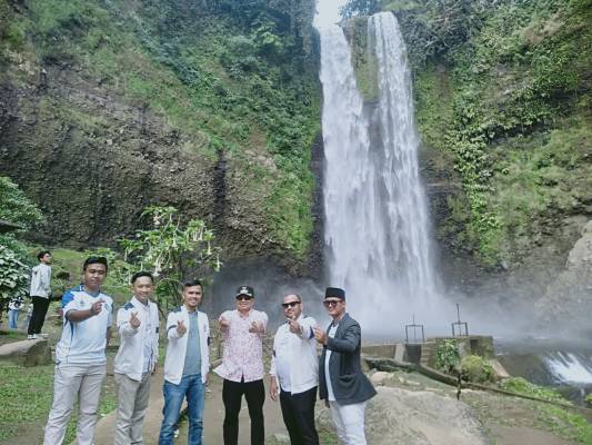 Bupati Garut Dorong Curug Sanghiang Taraje Jadi Wisata Unggulan