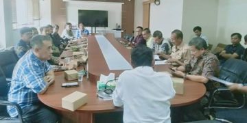Komisi III DPRD Garut Terima Audiensi Warga Desa Karyajaya