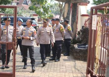 Kapolres Purwakarta Kunjungi Polsek Cibatu, Perkuat Kesiapan Personel dalam Semangat Jaga, Rawat Jawa Barat