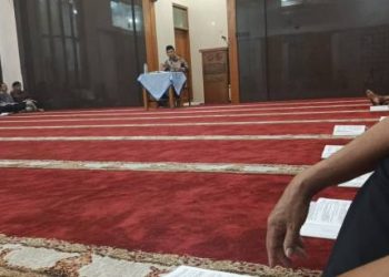 Bukan Sekadar Sah, Ustad H.M Nurdin Ungkap Keutamaan Shaf Pertama dalam Salat Berjamaah