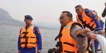 Kapolres Purwakarta Patroli di Waduk Jatiluhur