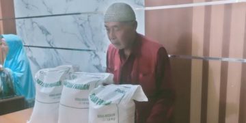 1.146 KPM Muktisari Terima Beras Bantuan Bulog