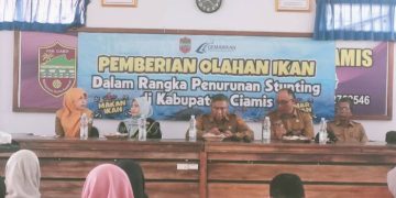 Disnakkan Ciamis Gencarkan Gemarikan, 150 Paket Olahan Ikan Dibagikan di Baregbeg